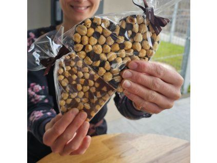 srdce 100g srdicko cokoladove oriskove orisky cokolada liskace liskove naruby obracene oriskove cokoladovna janek
