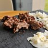 kokosove hnizda radost obdarovani cokolada poteseni krabicka mlecna cokolada 140g kokos hrouda hnizdo cokoladovna janek