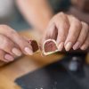 pralinka krabicka skvela chutna lahodna plnena jemna bila horka mlecna zlata darek pro ni pro nej 8ks 18ks 42ks cokoladovna janek